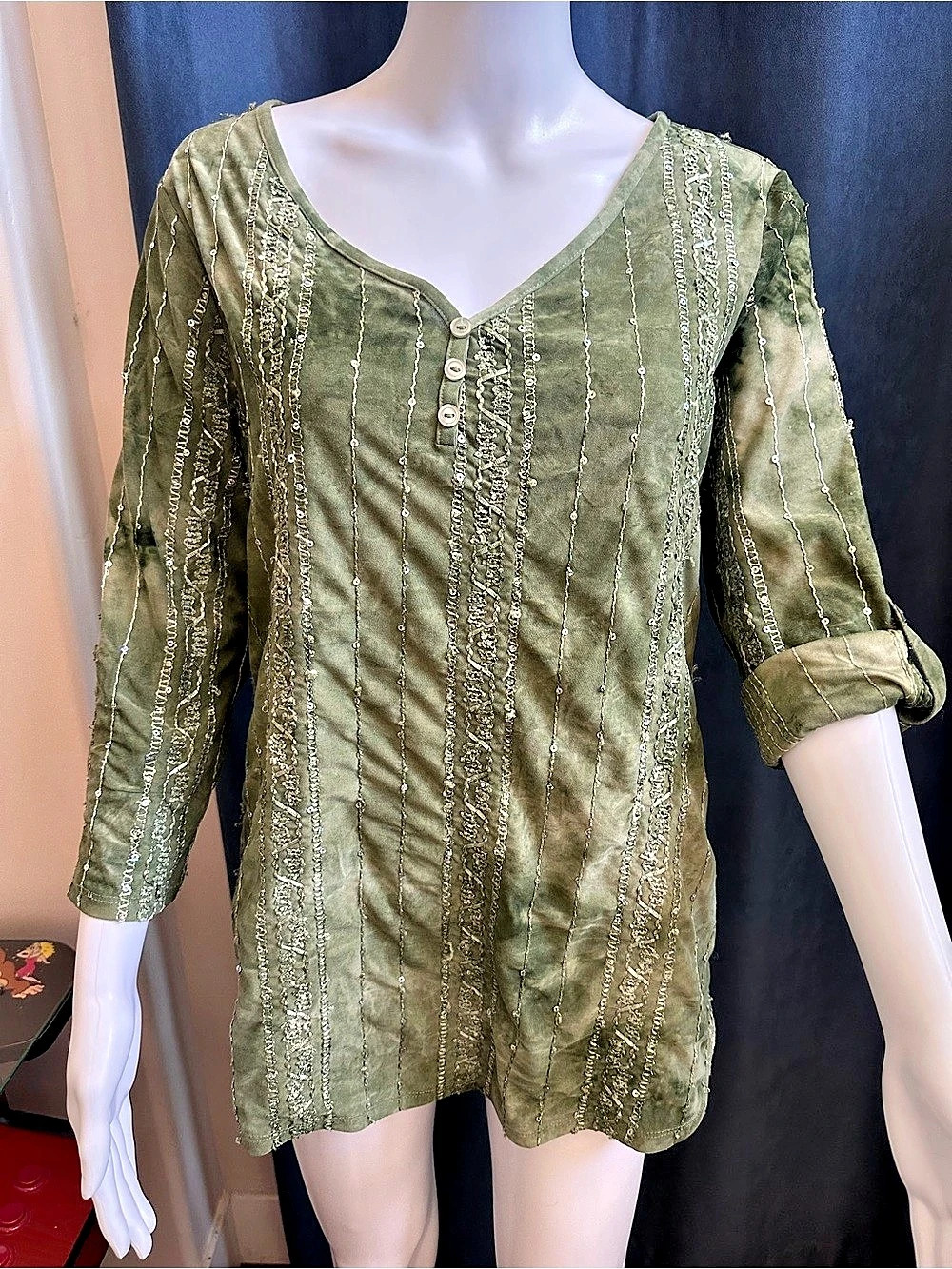 Sami & Jo Green Tie-Dye Sequin Blouse Tunic Adjustable Roll Tab Sleeve Boho